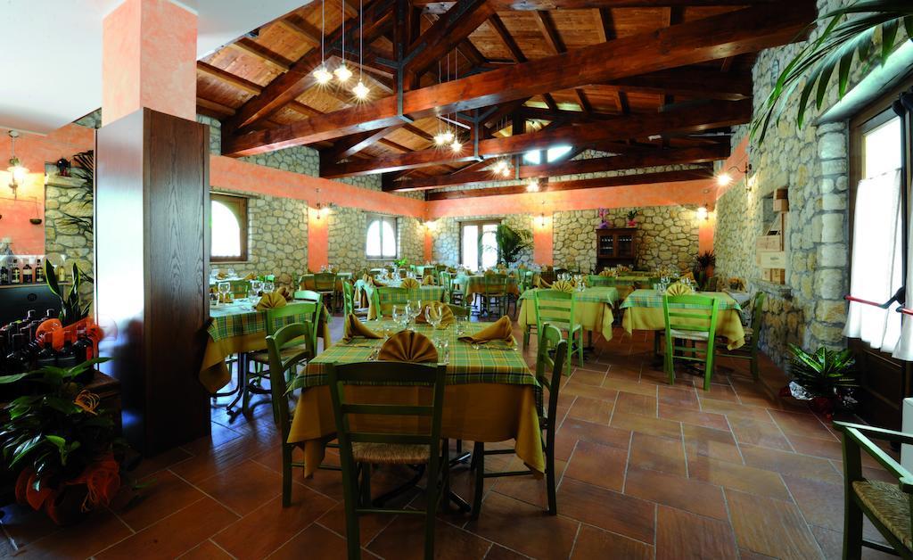 Al Giumani Hotell Mammola Rum bild