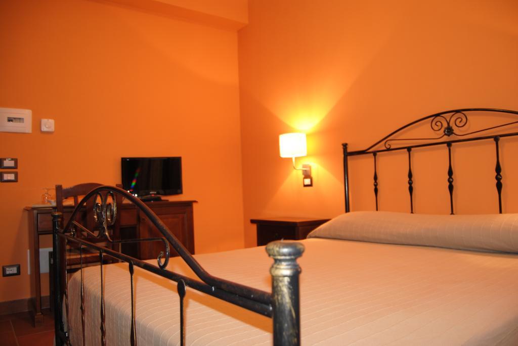 Al Giumani Hotell Mammola Exteriör bild